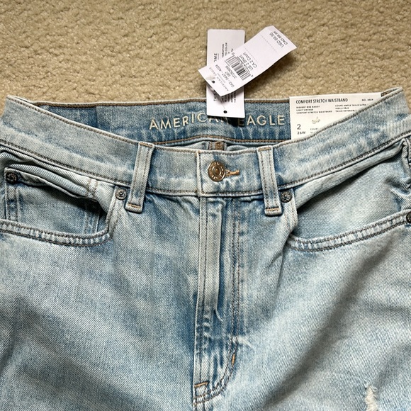 American Eagle highest rise baggy size 2 short - Picture 3 of 6